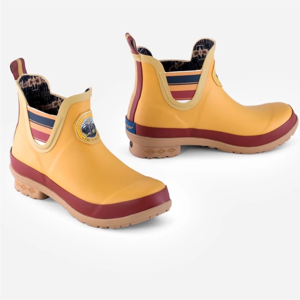 Pendleton Women’s National Park Chelsea Rain Boot